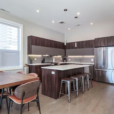 Breathtaking Downtown Penthouse A - Sleeps 11 Vila